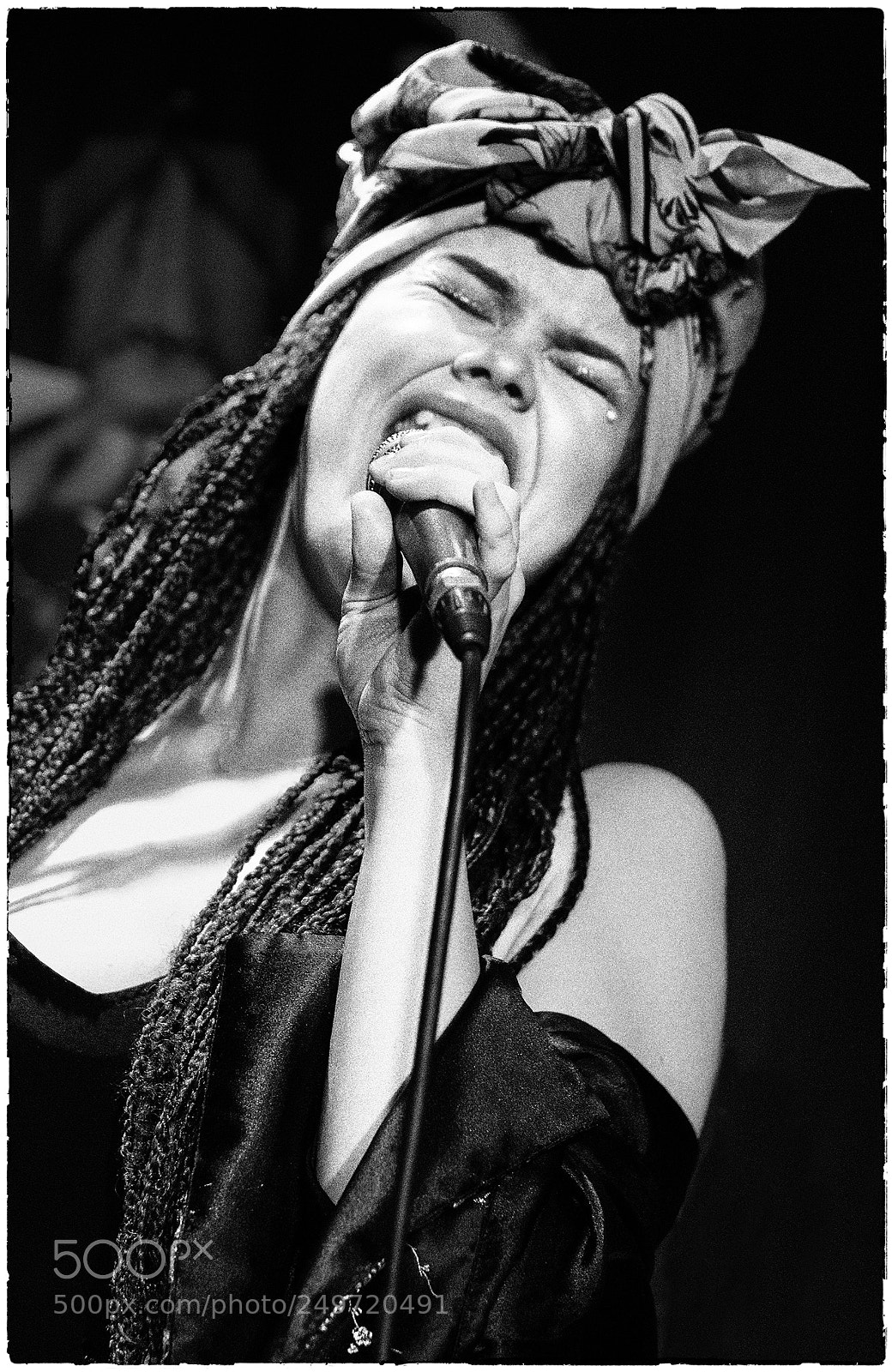 Canon EOS 7D Mark II sample photo. Ina sings ...... photography