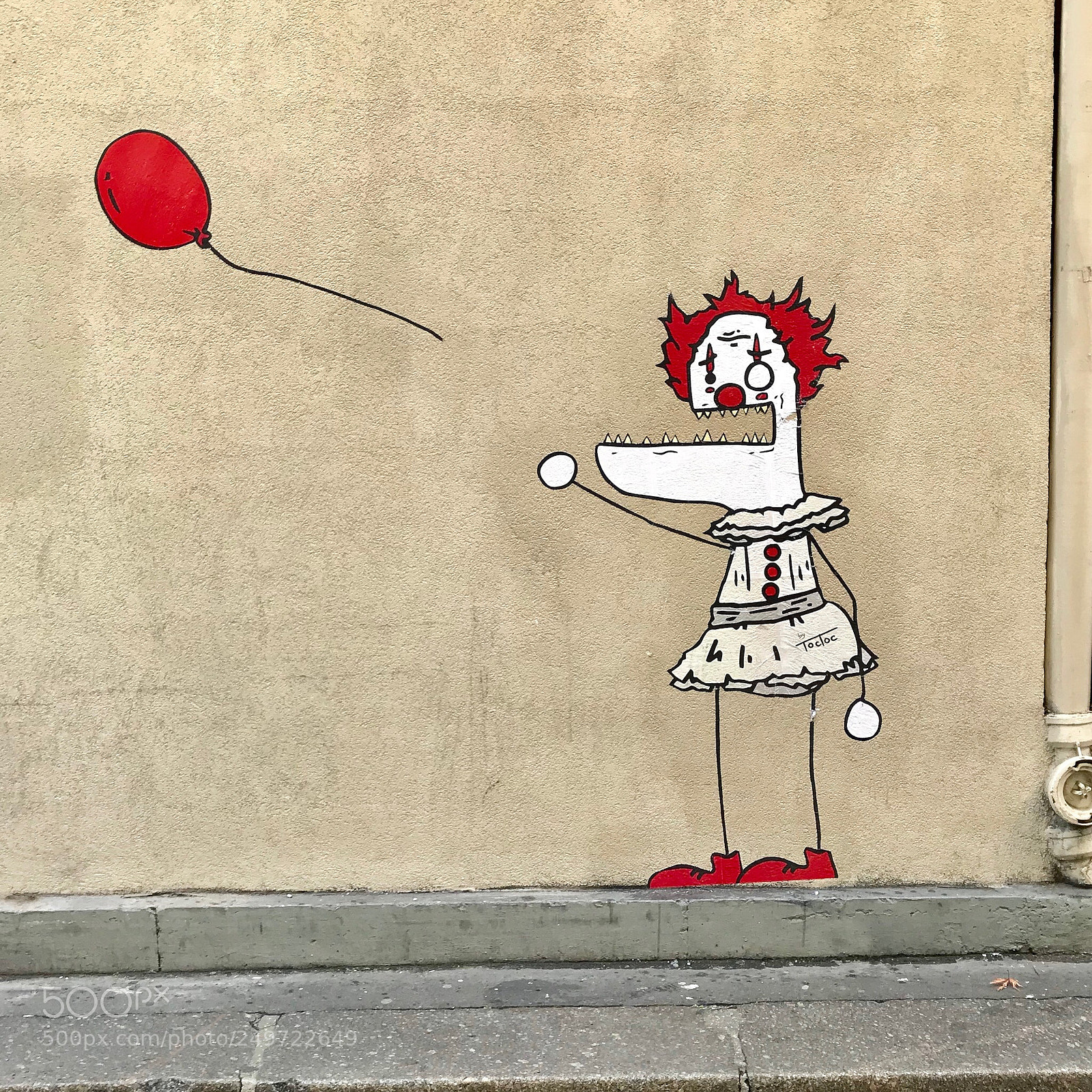 Apple iPhone 7 sample photo. One red balloon photography