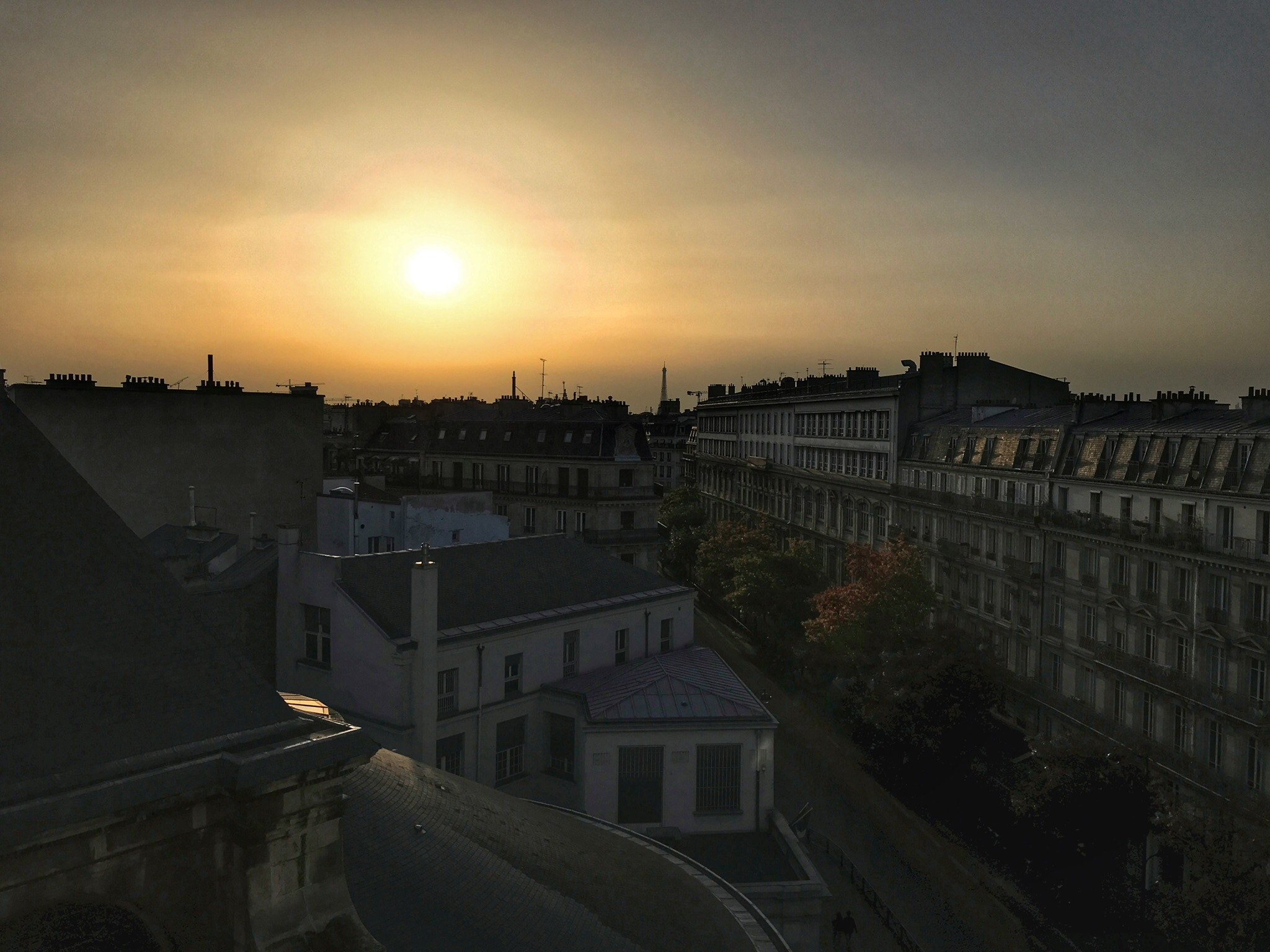 Apple iPad Pro (10.5-inch) sample photo. Paris evening  photography