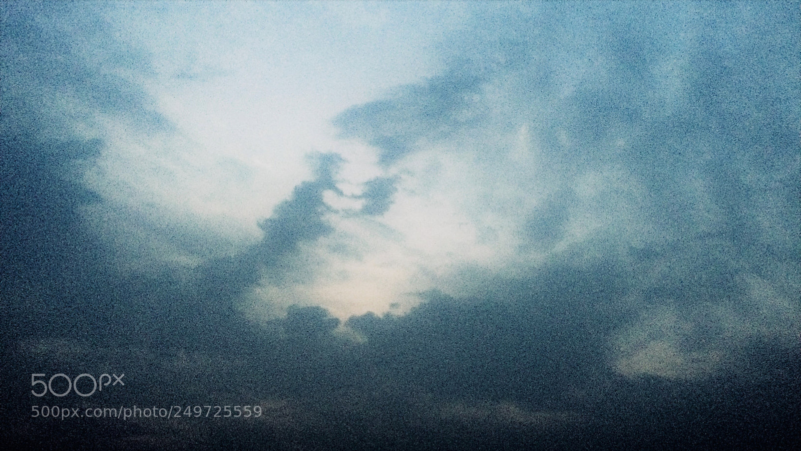 Apple iPhone 5s sample photo. Mother in the sky. photography