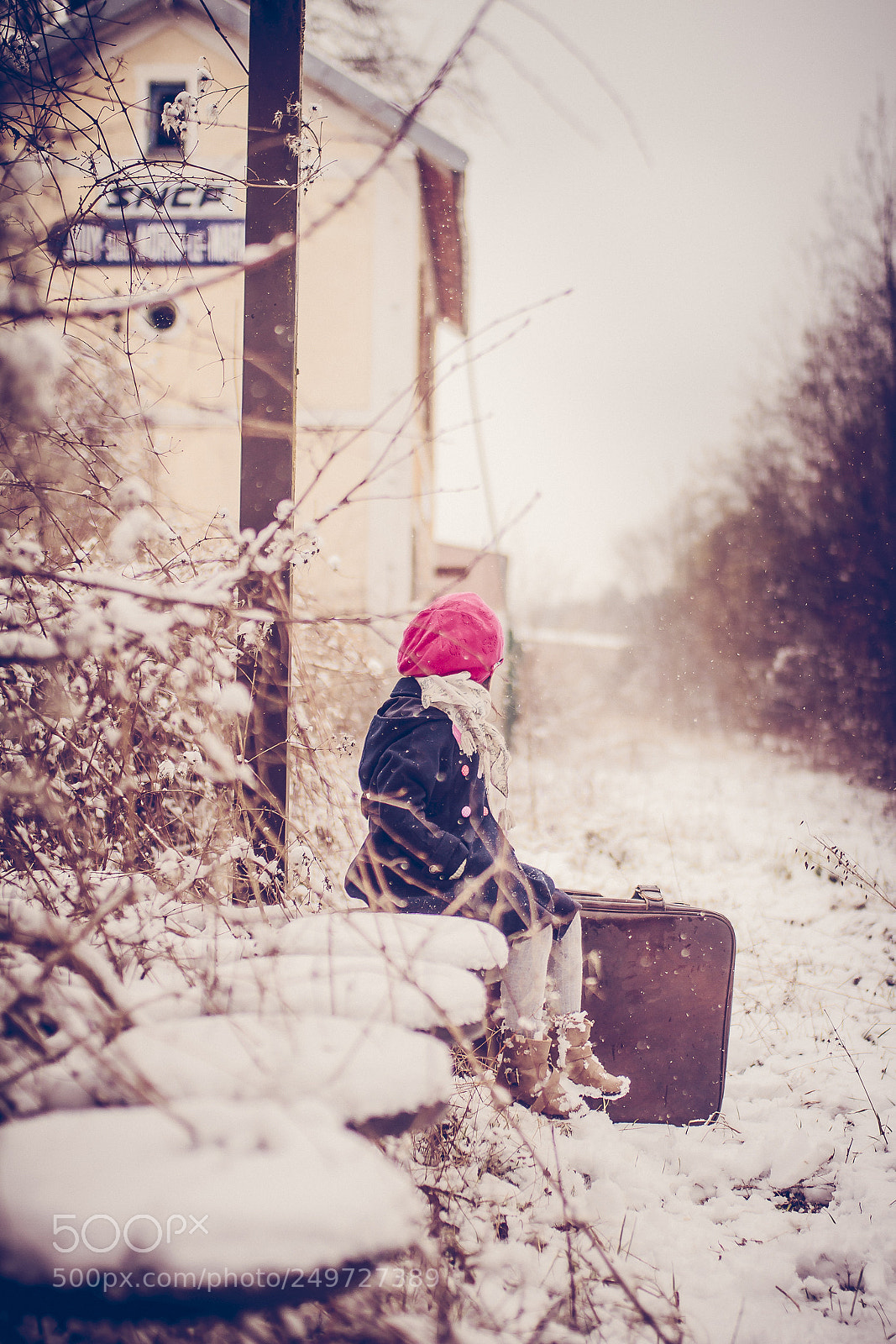 Canon EOS 7D sample photo. Waiting for my train photography