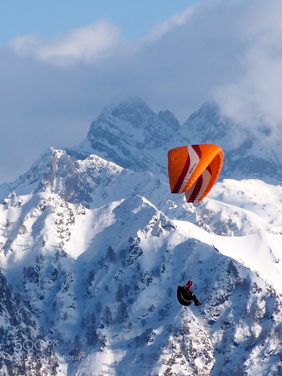 Olympus OM-D E-M5 sample photo. Parapendio photography