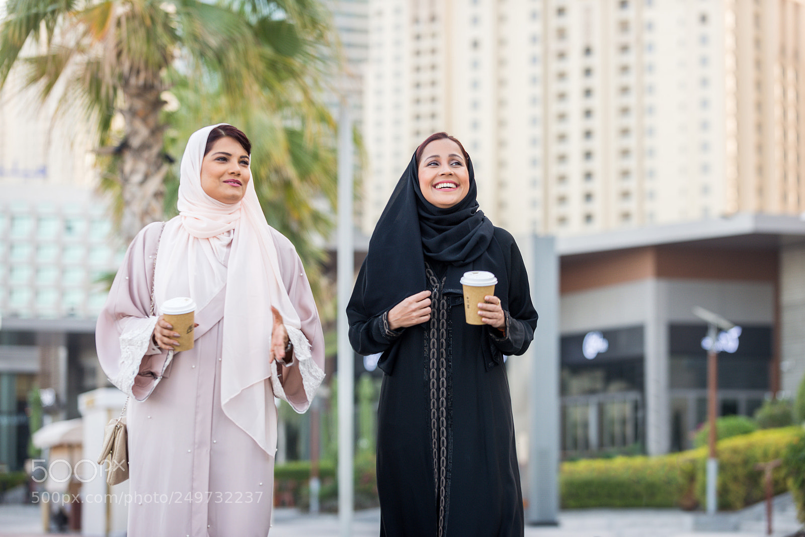 Nikon D610 sample photo. Two arabian girlfriends bonding photography