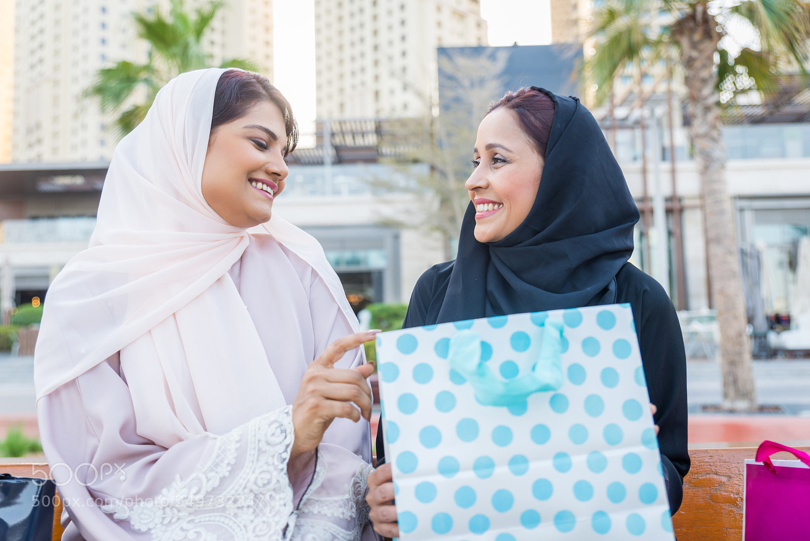 Nikon D610 sample photo. Two arabian girlfriends bonding photography