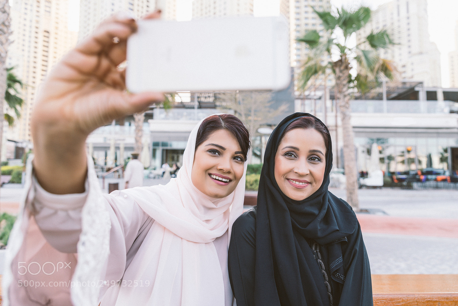 Nikon D610 sample photo. Two arabian girlfriends bonding photography