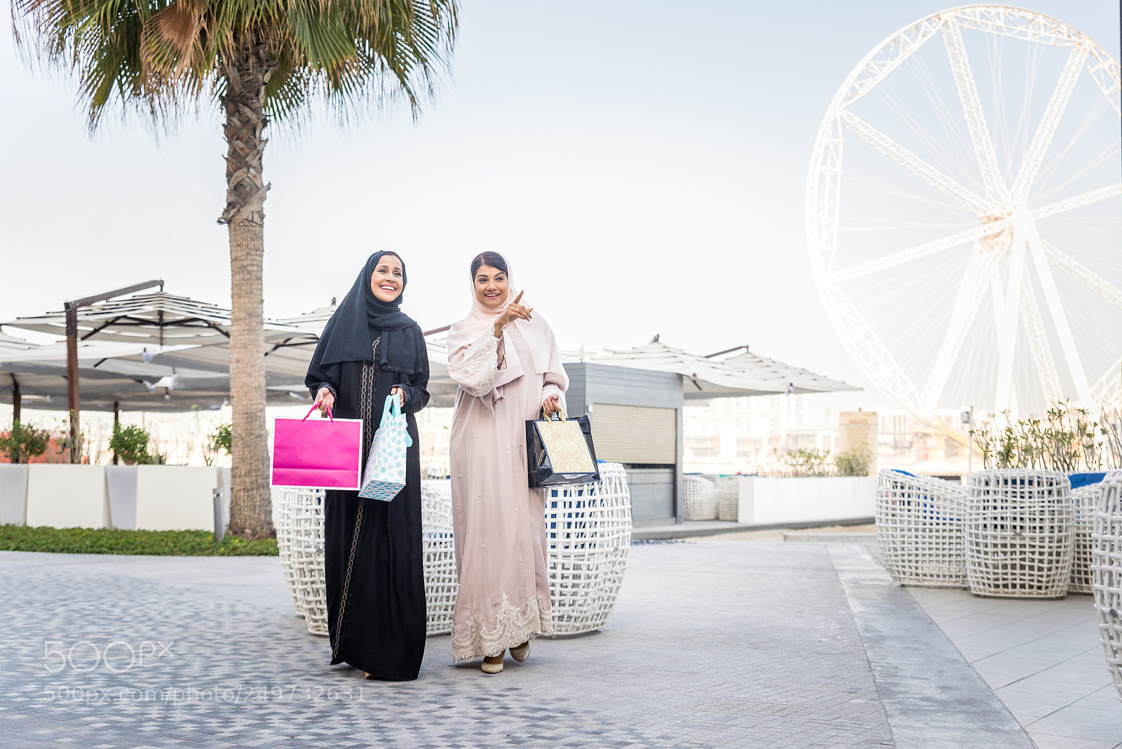 Nikon D610 sample photo. Two arabian girlfriends bonding photography