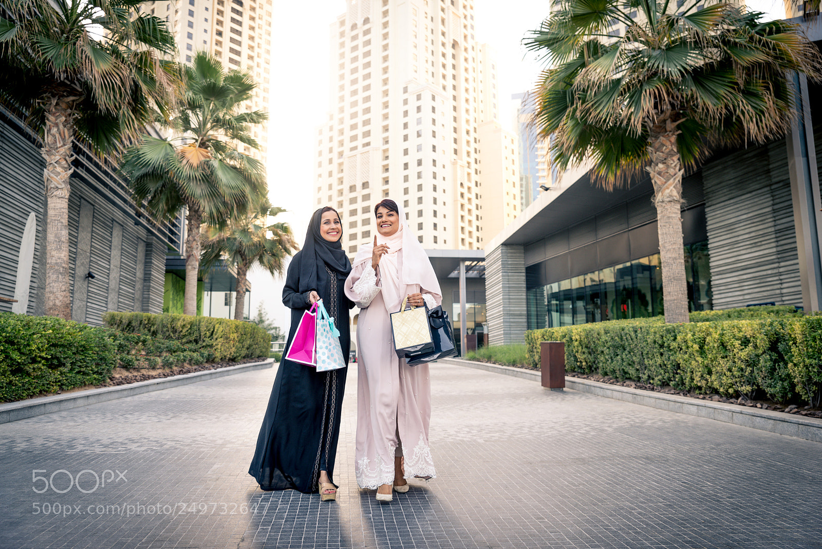 Nikon D610 sample photo. Two arabian girlfriends bonding photography