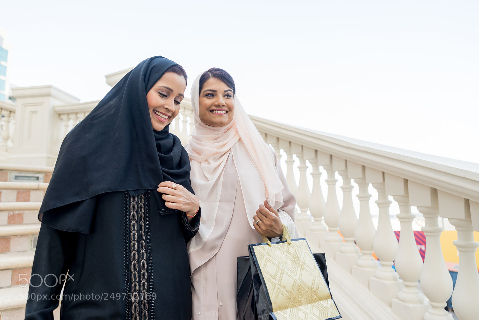 Nikon D610 sample photo. Two arabian girlfriends bonding photography