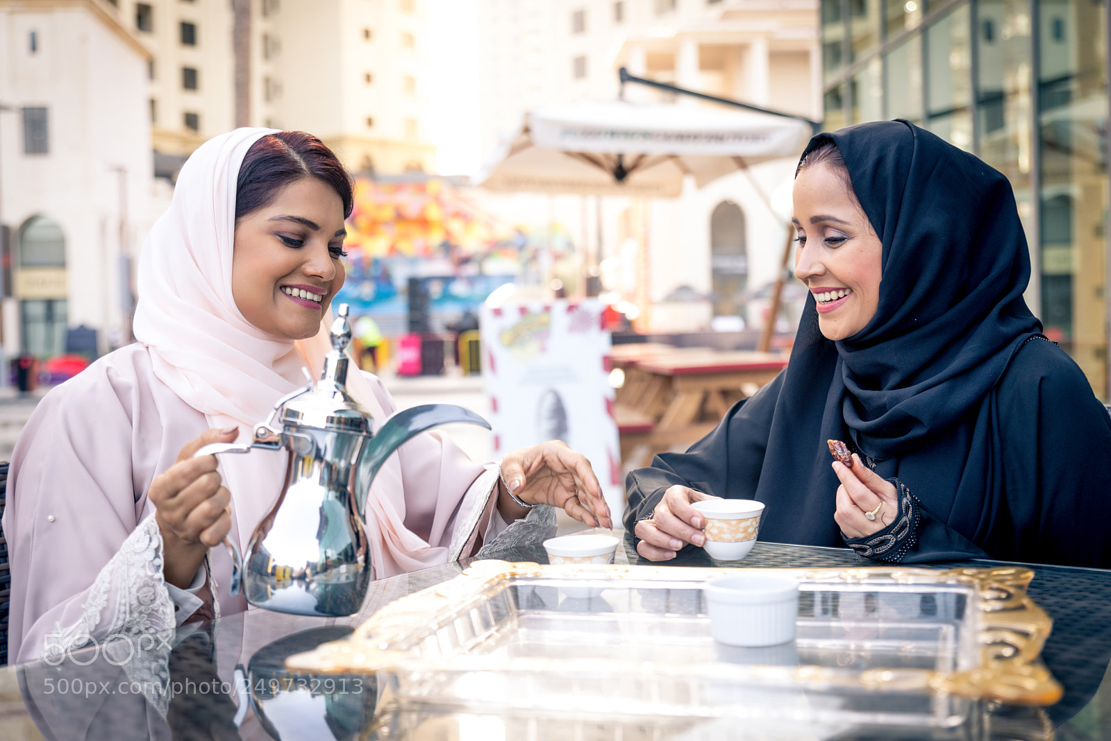 Nikon D610 sample photo. Two arabian girlfriends bonding photography