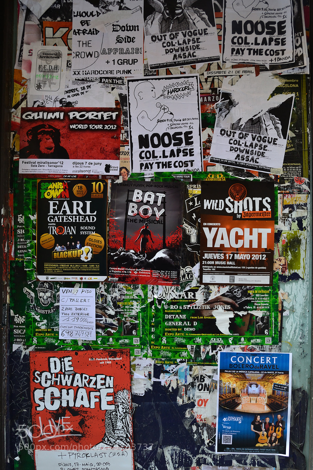 Nikon D3100 sample photo. Catalonian street art photography