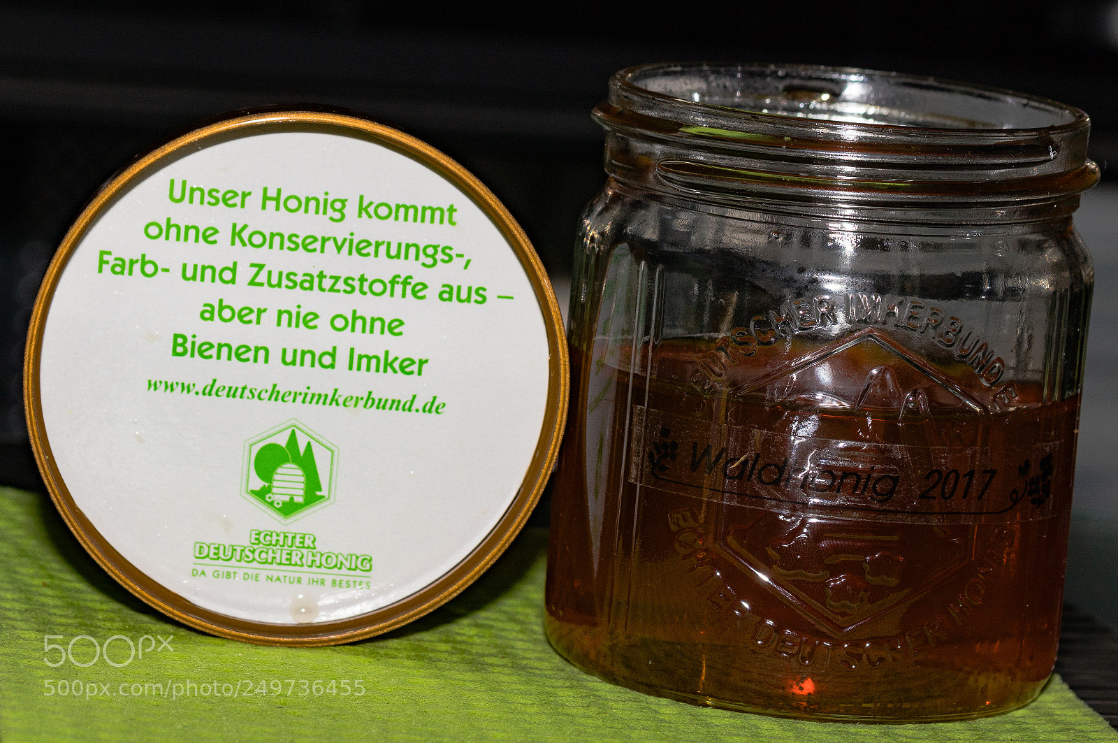 Canon EOS 80D sample photo. Honey jar photography