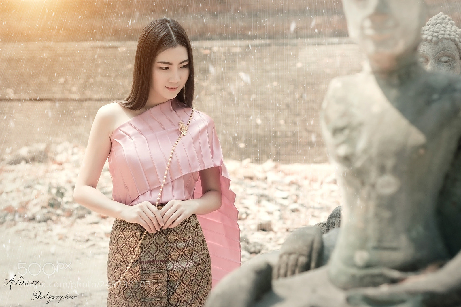 Canon EOS 700D (EOS Rebel T5i / EOS Kiss X7i) sample photo. Portrait dress thai photography