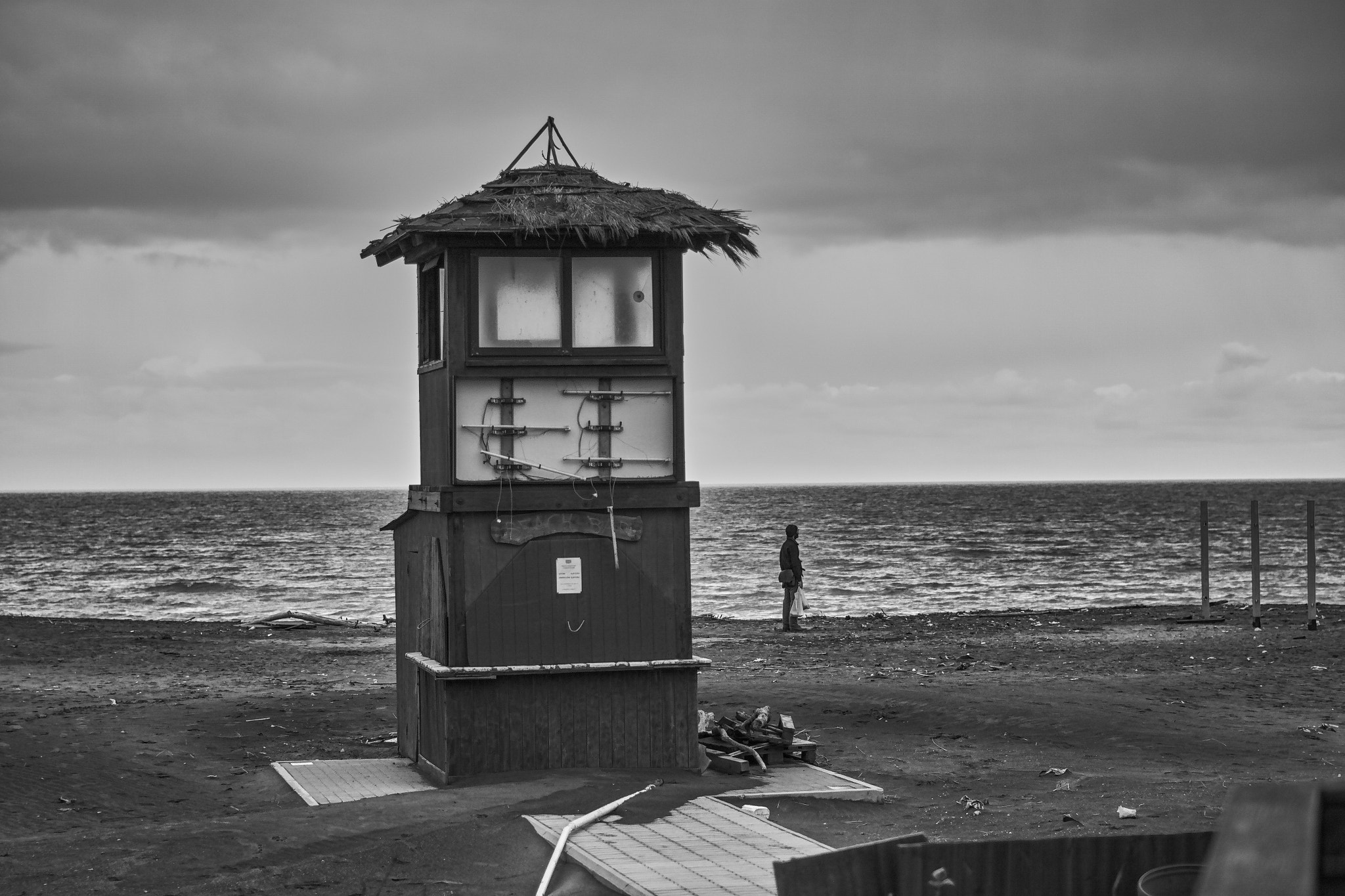 Sigma sd Quattro sample photo. Hut in the storm photography