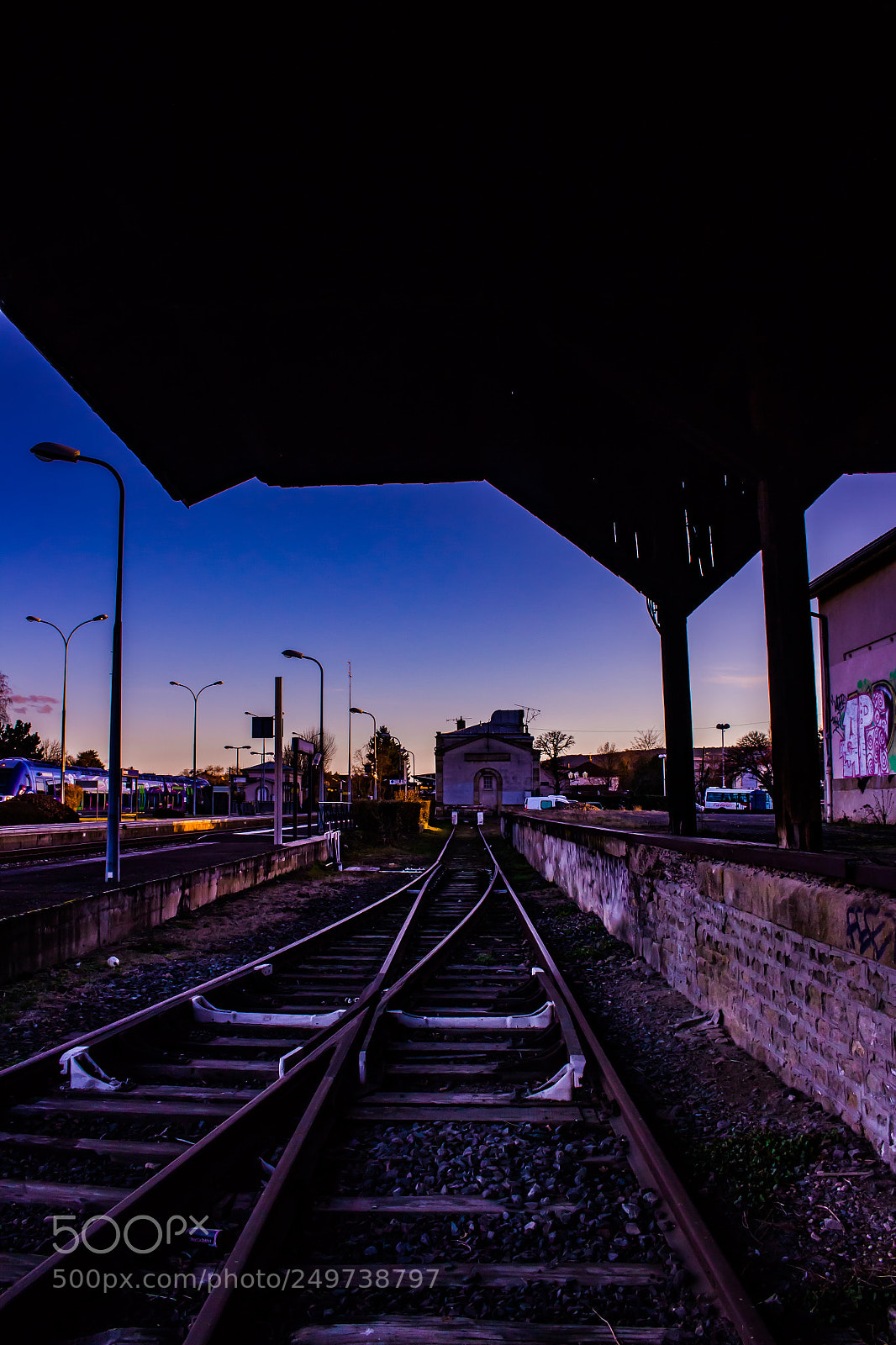 Canon EOS 700D (EOS Rebel T5i / EOS Kiss X7i) sample photo. Train station
 photography