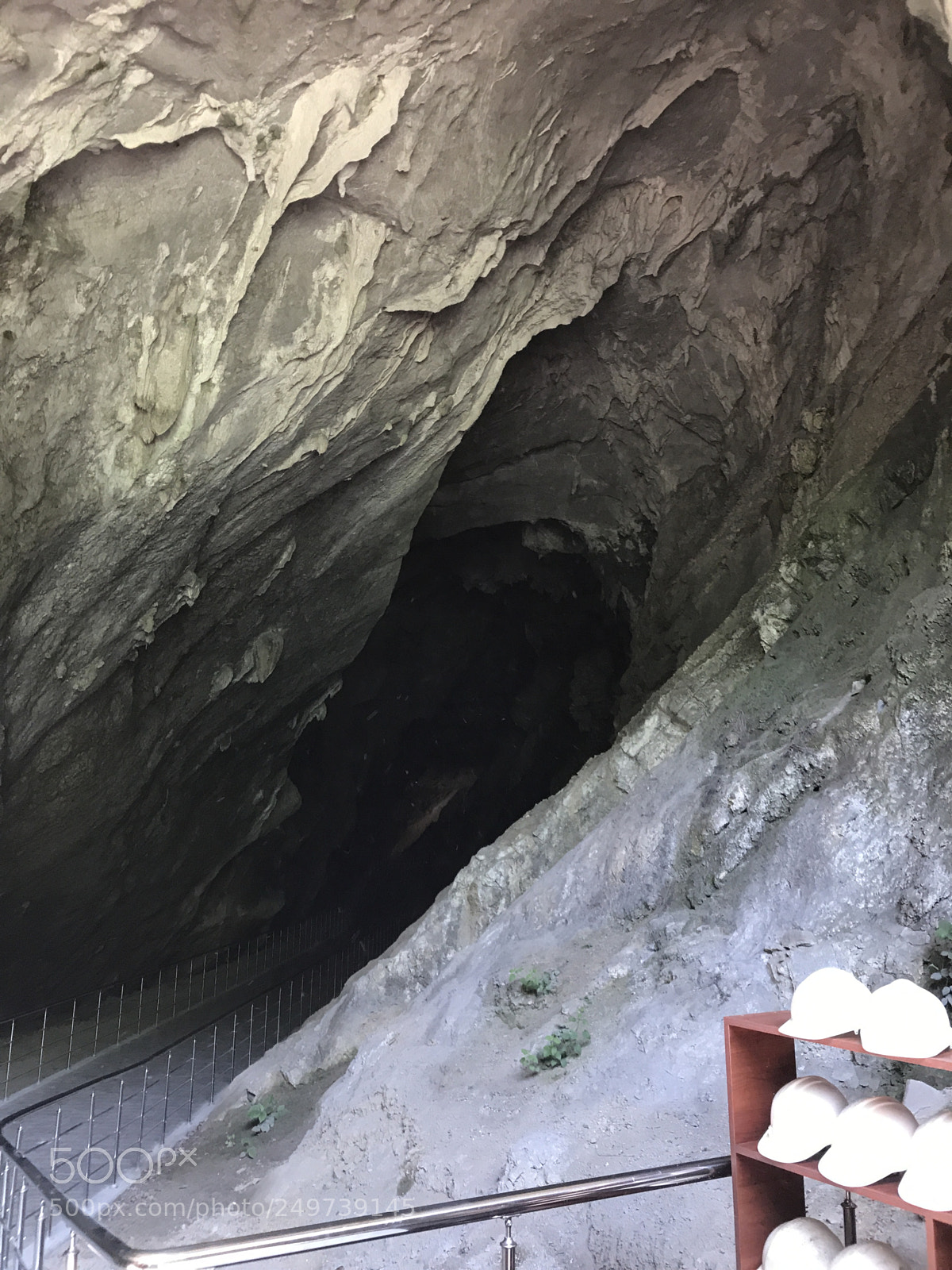 Apple iPhone 7 sample photo. Cave photography