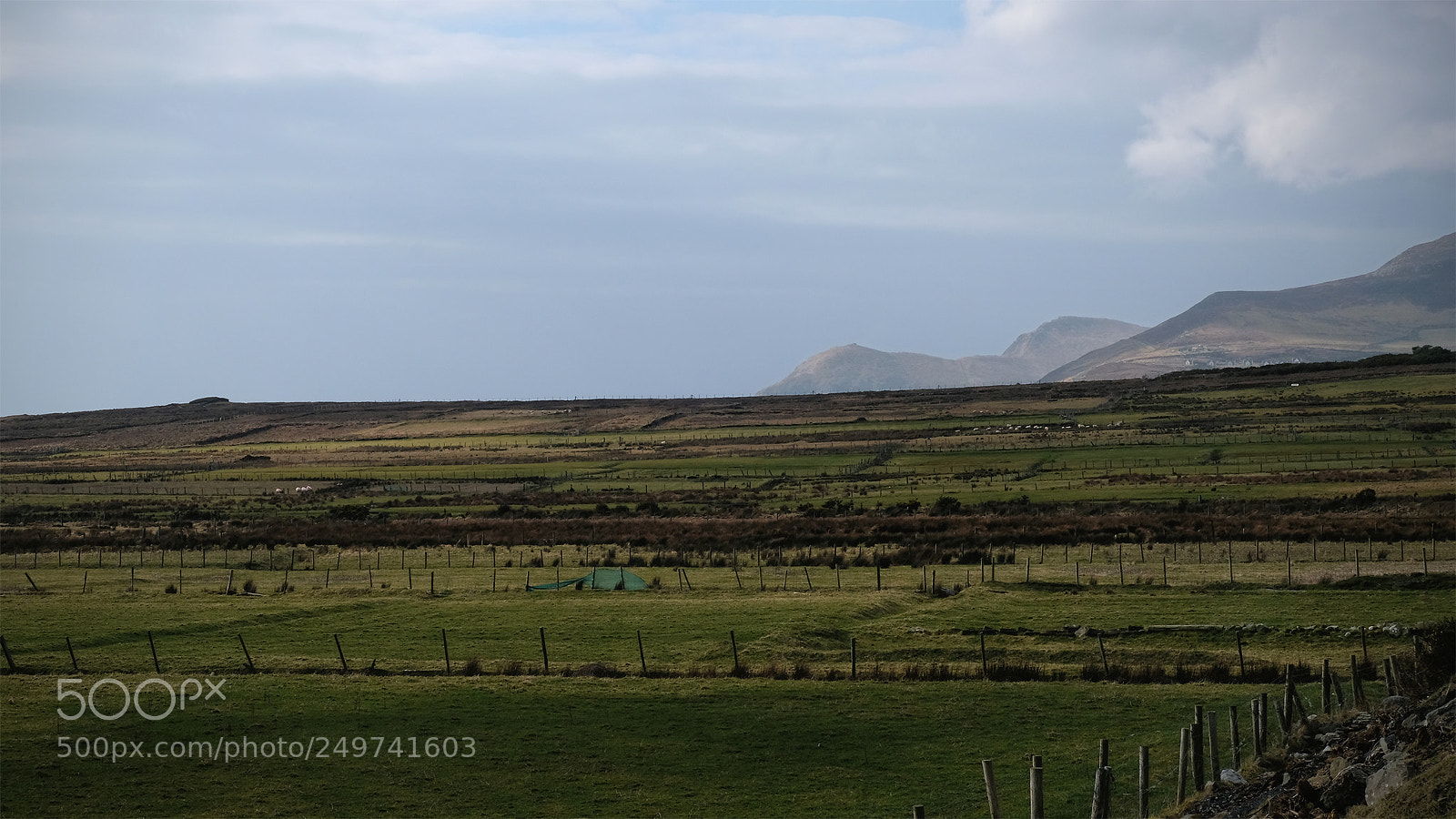 Fujifilm X-T2 sample photo. Green fields photography