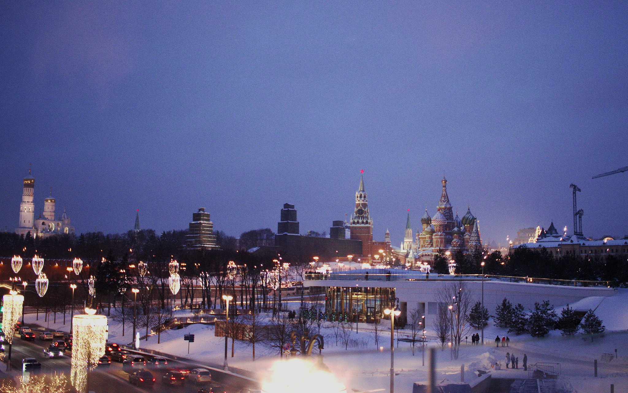 Canon EF-S 24mm F2.8 STM sample photo. Moscow night photography