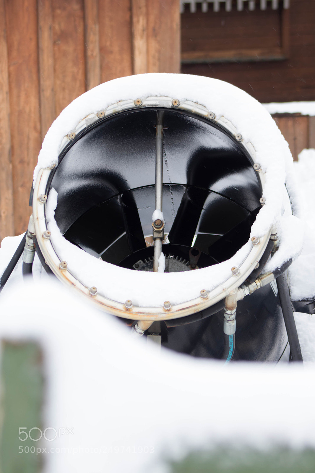 Canon EOS 80D sample photo. Snow machine at rest photography
