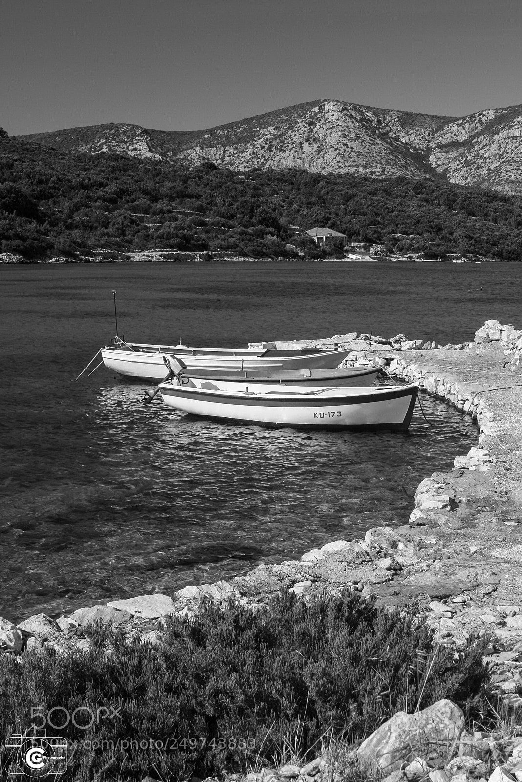 Canon EOS 400D (EOS Digital Rebel XTi / EOS Kiss Digital X) sample photo. Two boat in croatia (0706171701) photography