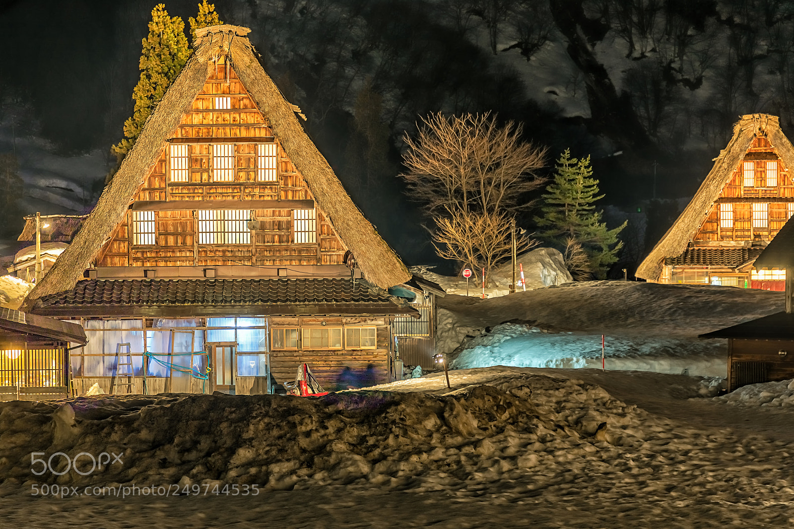 Canon EOS 5D Mark IV sample photo. Gokayama's world heritage lighting photography