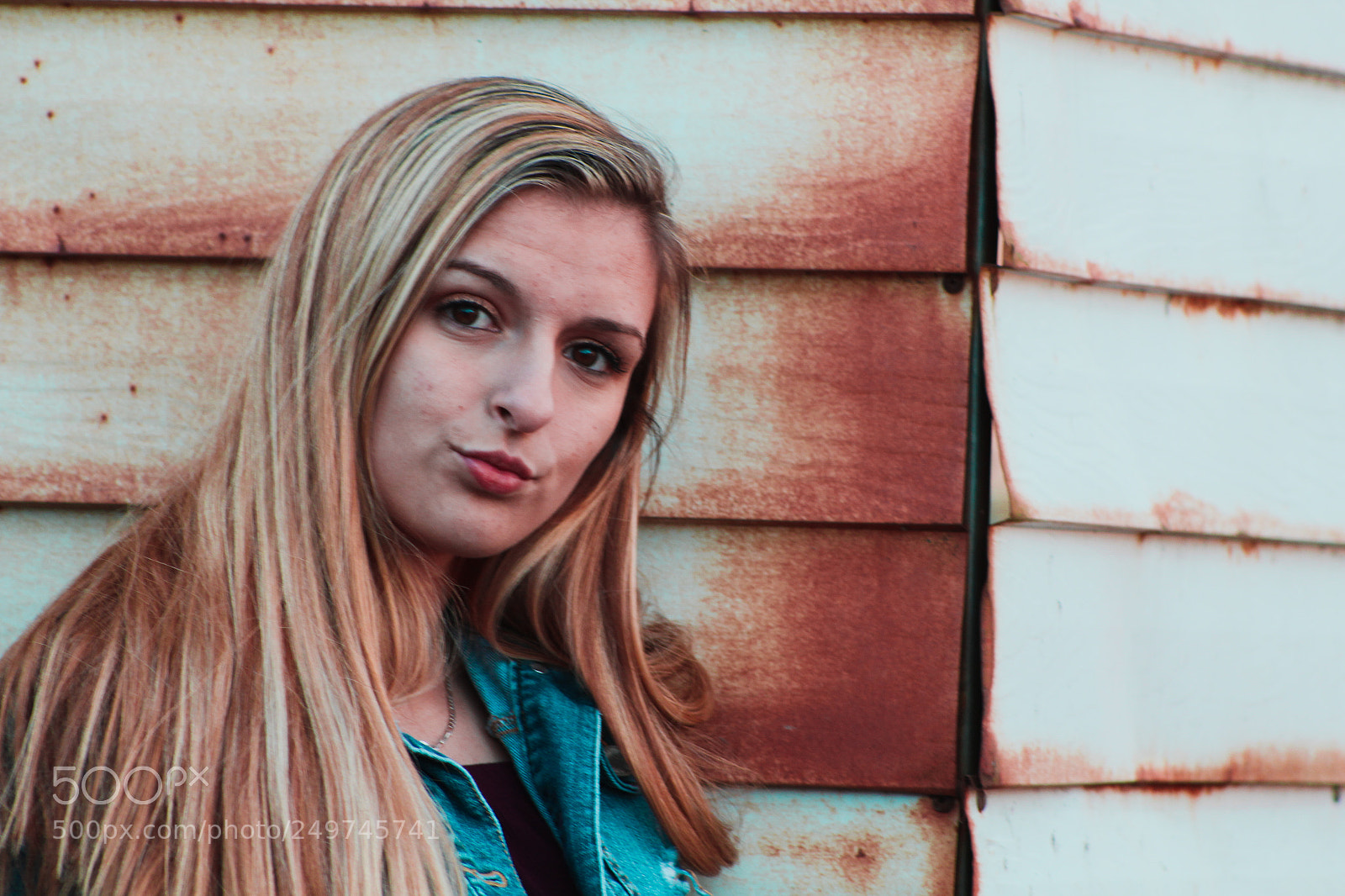 Canon EOS 1300D (EOS Rebel T6 / EOS Kiss X80) sample photo. Rusty background photography