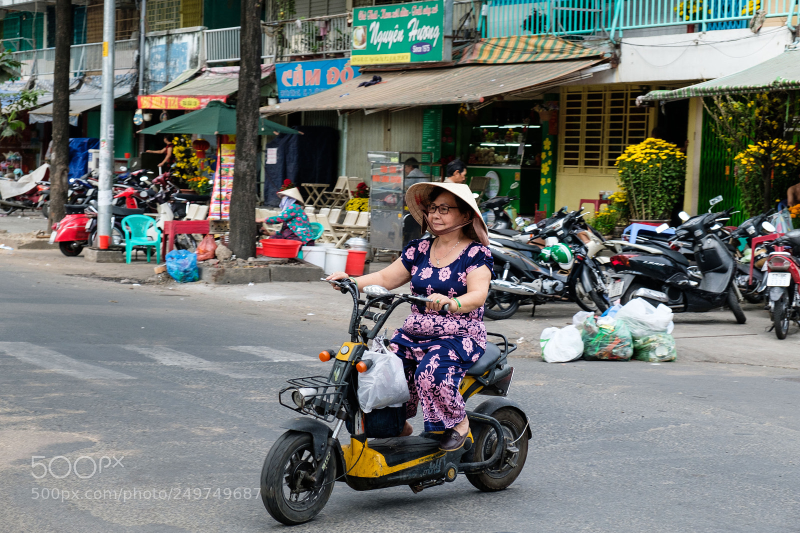 Fujifilm X-T2 sample photo. Saigon street scene photography