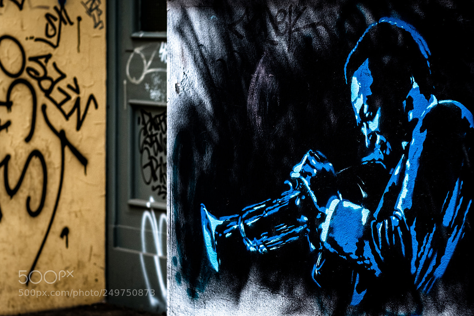 Fujifilm X-T2 sample photo. Graffiti berlin kreuzberg photography