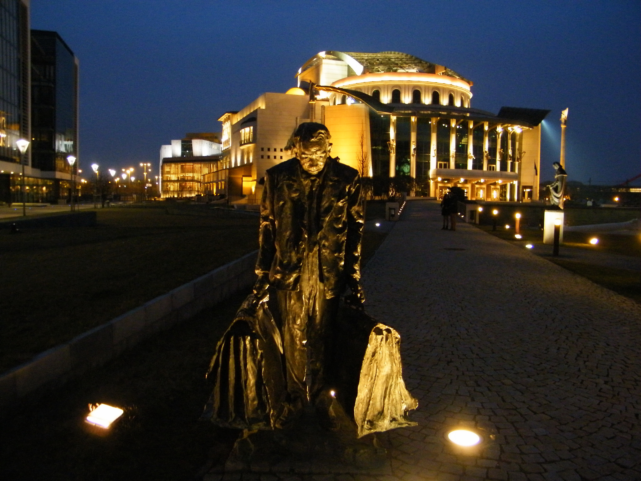 Fujifilm FinePix S2000HD sample photo. National theatre and monument photography
