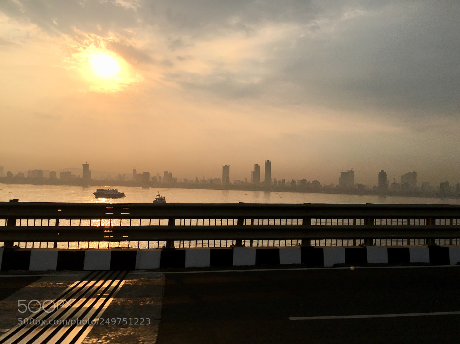 Apple iPhone 6s Plus sample photo. Freak march weather over photography