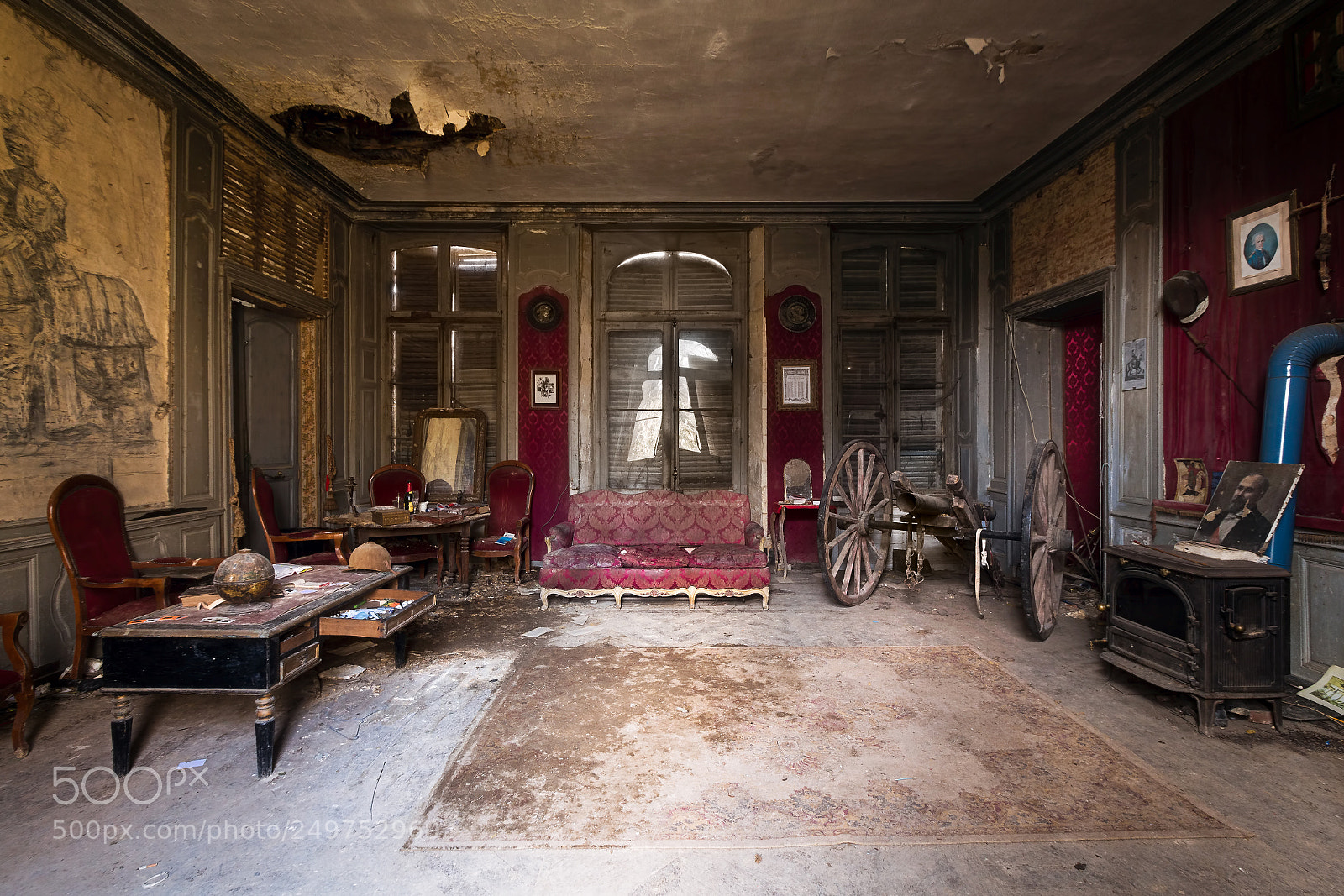 Canon EOS 650D (EOS Rebel T4i / EOS Kiss X6i) sample photo. Abandoned livingroom. photography