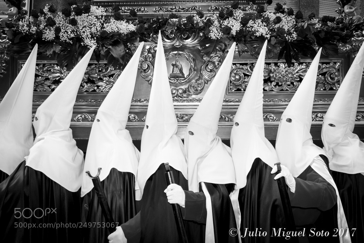Canon EOS 600D (Rebel EOS T3i / EOS Kiss X5) sample photo. Semana santa en le photography