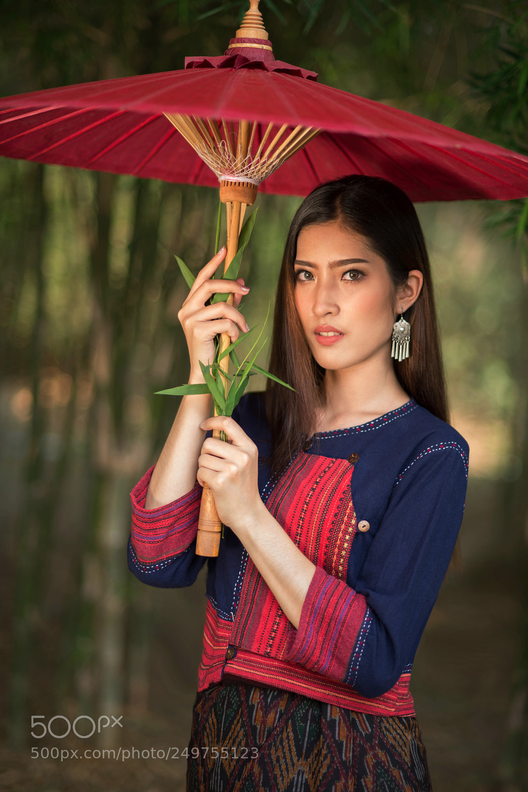 Nikon D610 sample photo. Asian women holding umbrellas photography