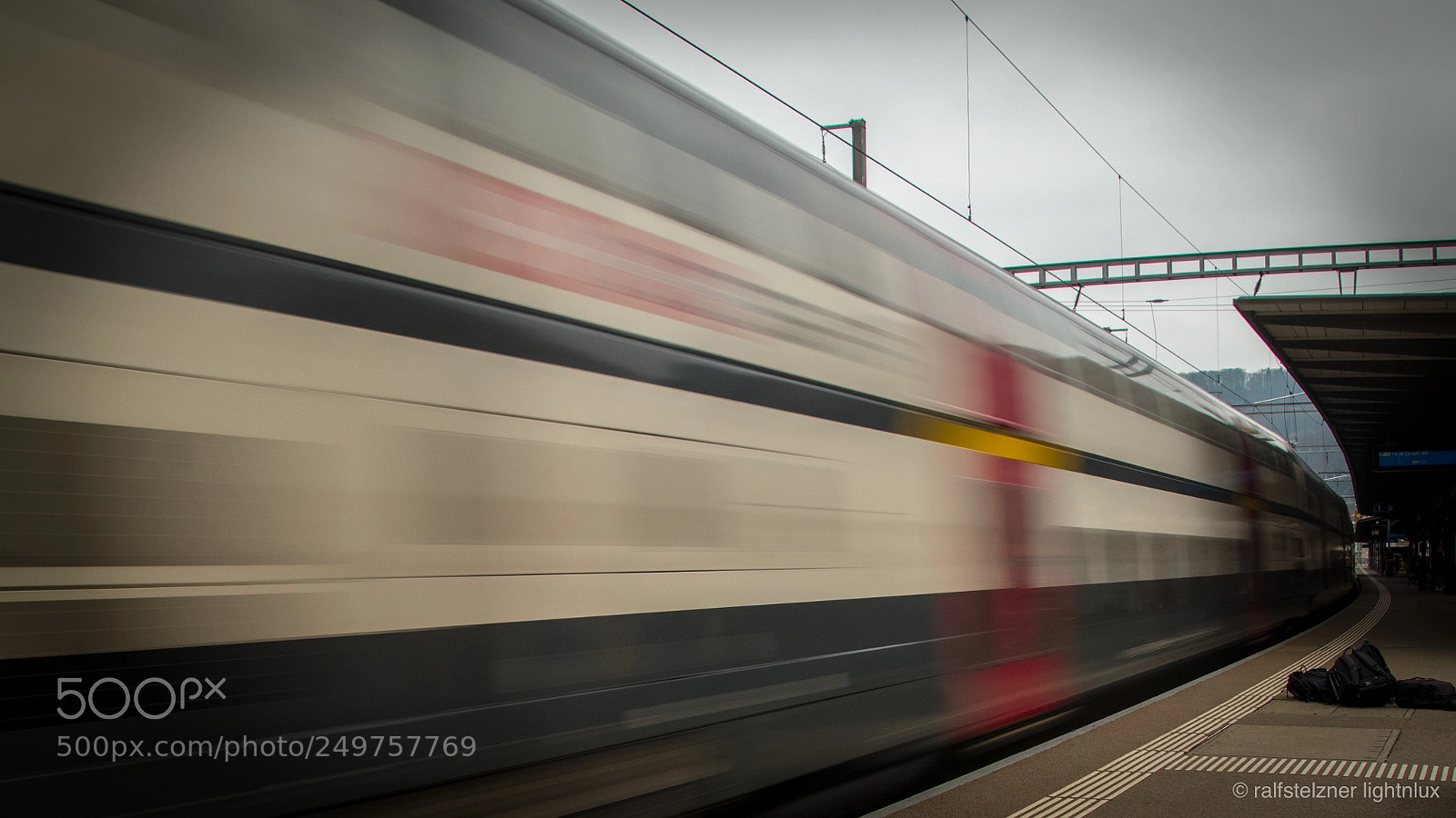 Canon EOS 80D sample photo. The train photography
