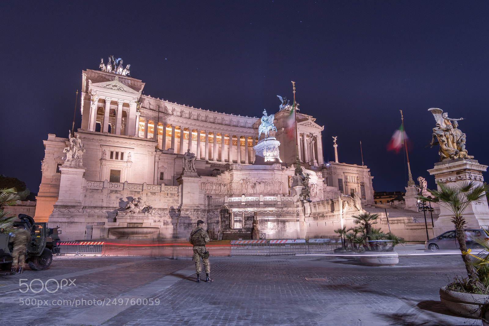 Canon EOS 77D (EOS 9000D / EOS 770D) sample photo. Piazza venezia, roma photography