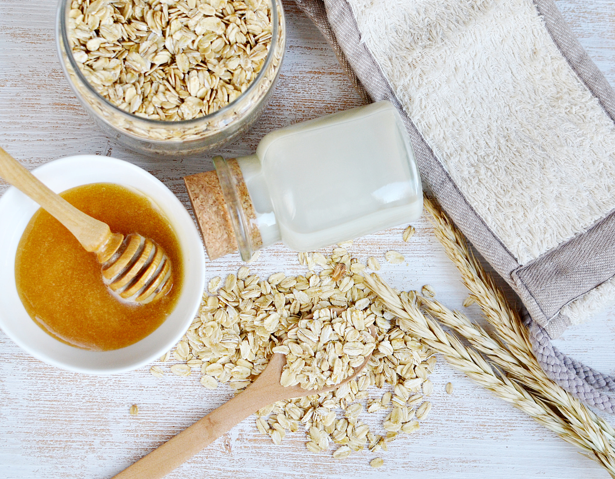 Nikon D3100 + Nikon AF-S DX Nikkor 35mm F1.8G sample photo. Ingredients for homemade oat scrub photography