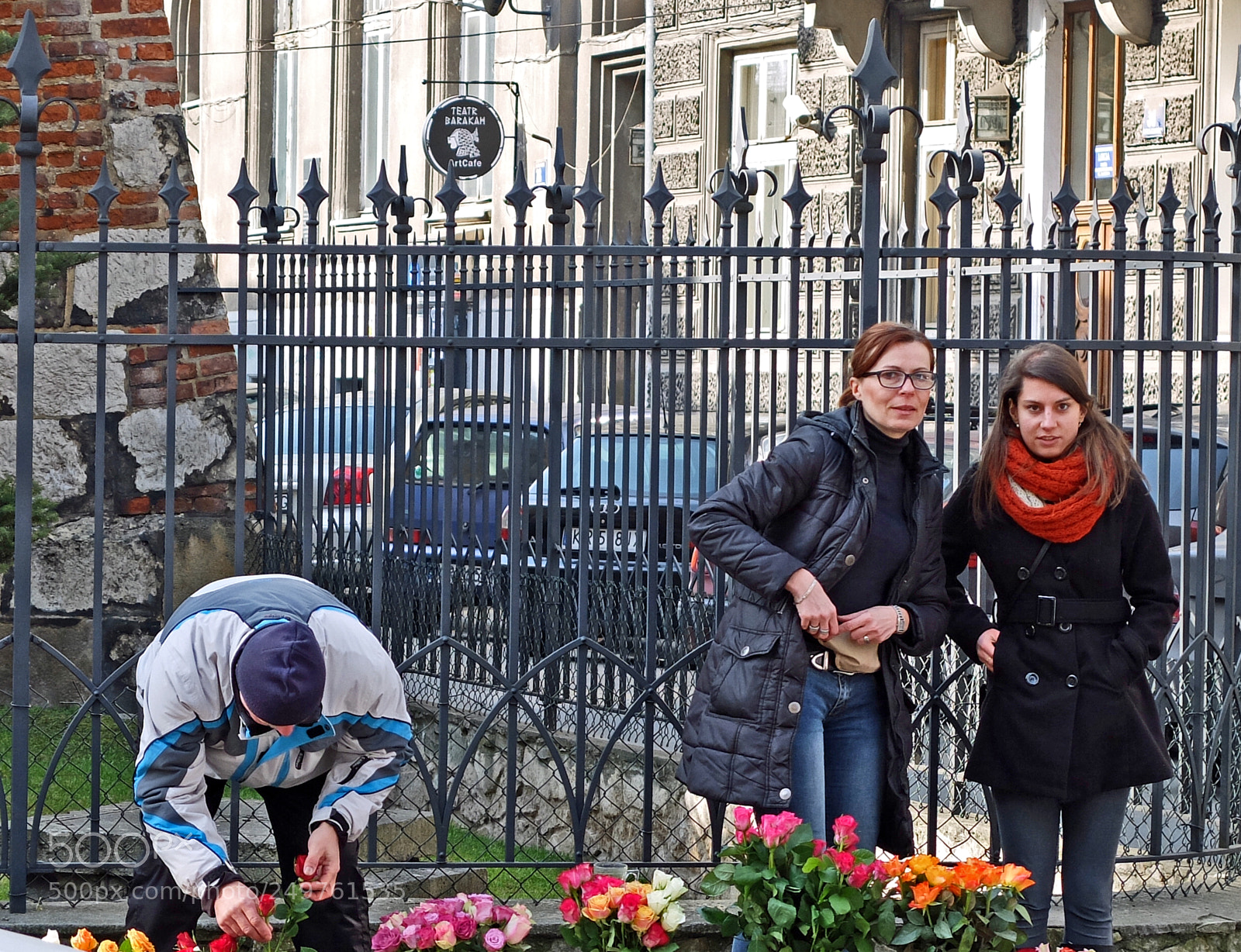 Fujifilm X30 sample photo. Flower sellers kazimierz jewish photography