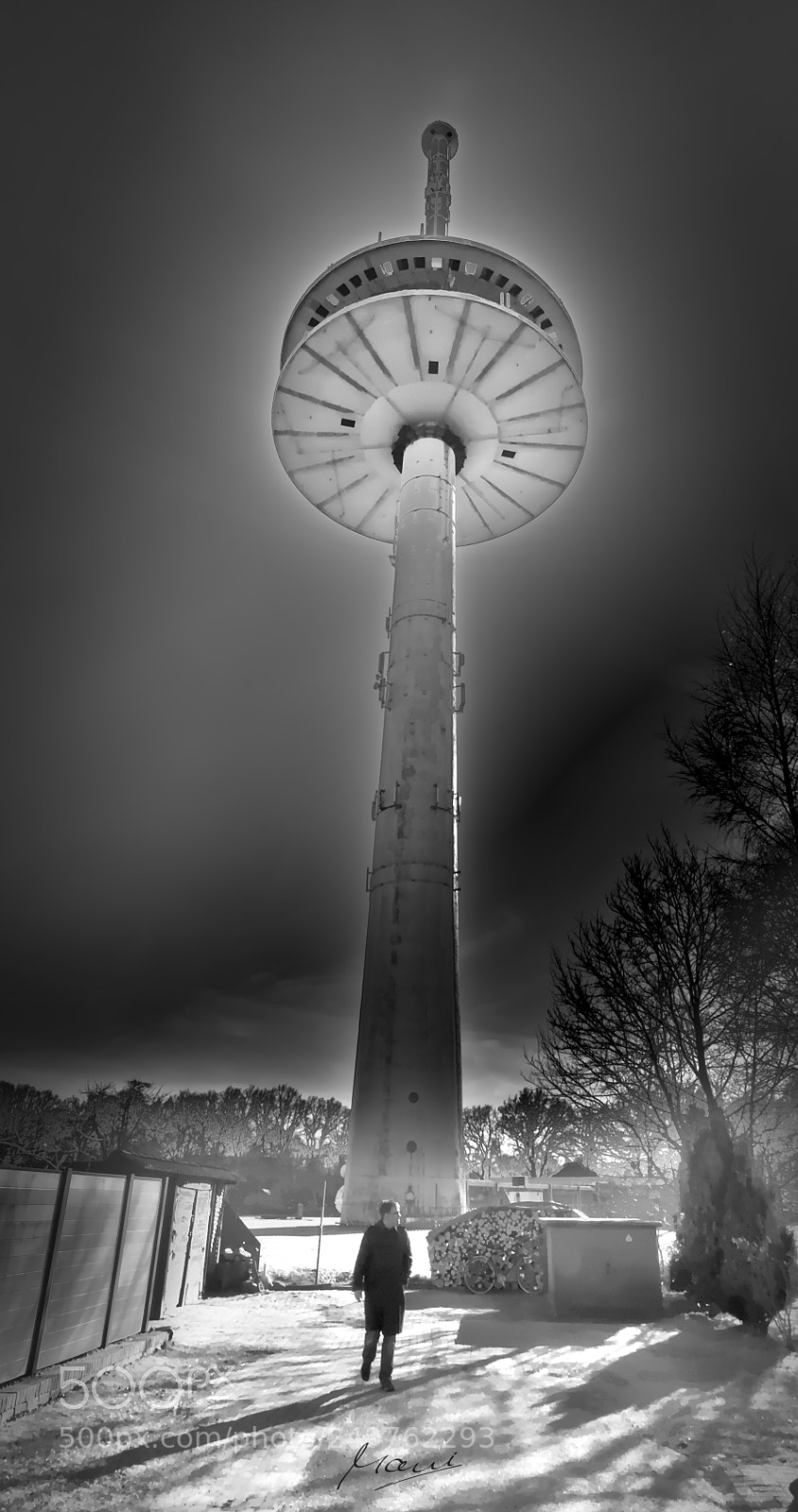 Nikon D90 sample photo. Different levels of surreal photography
