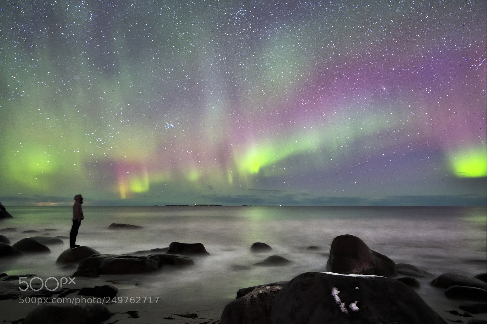 Nikon D850 sample photo. A man and aurora photography