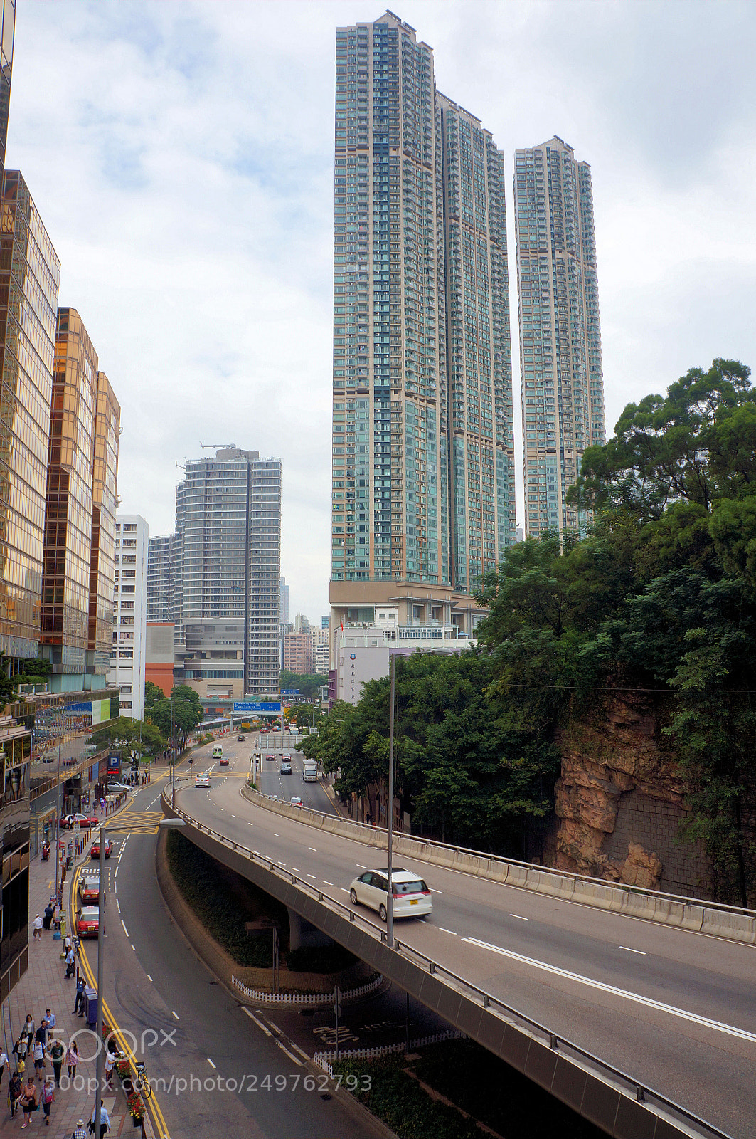 Sony Alpha NEX-5N sample photo. Into the city photography
