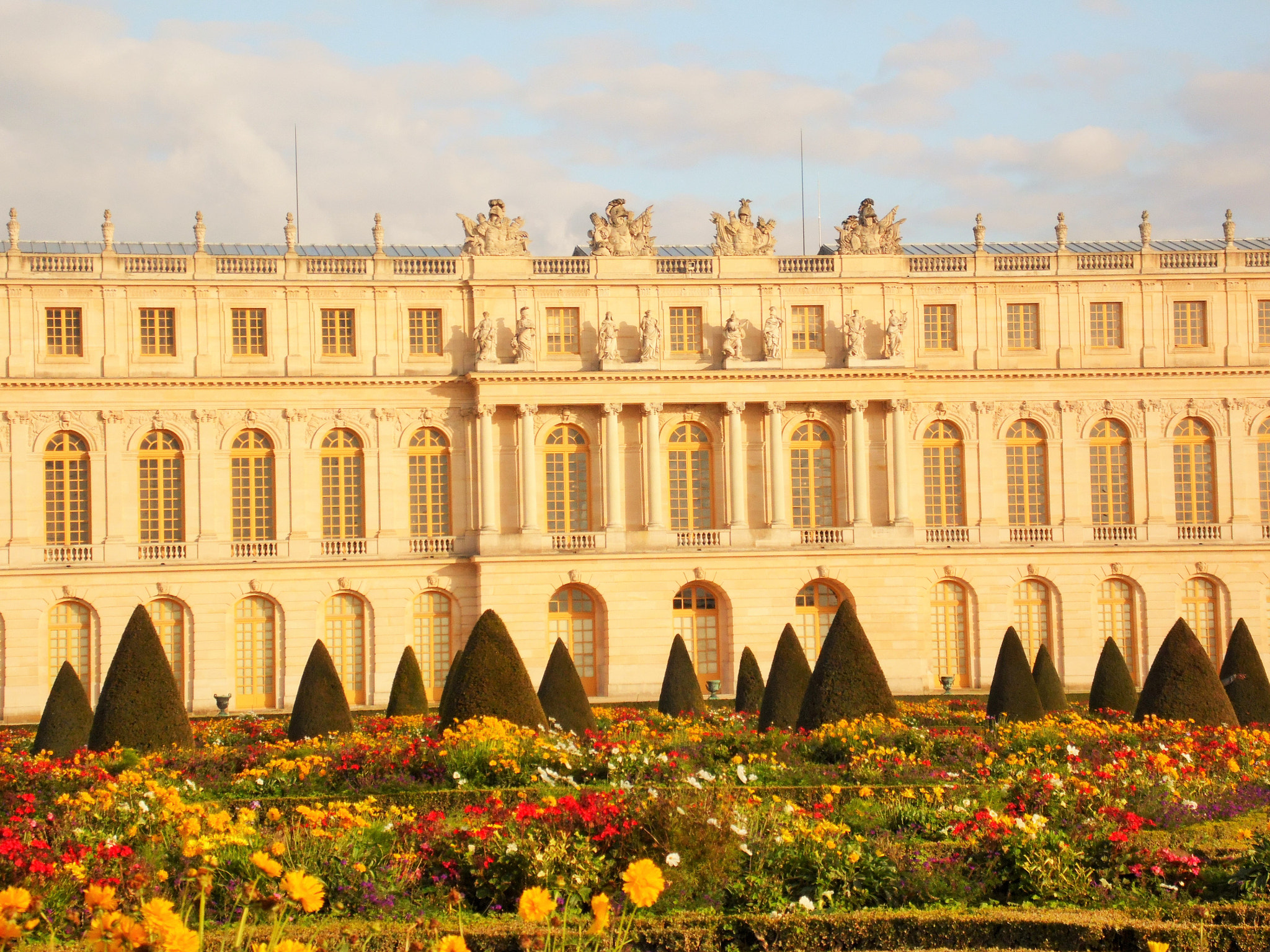 Samsung WB100/  WB101 sample photo. Château de versailles vu des jardins photography