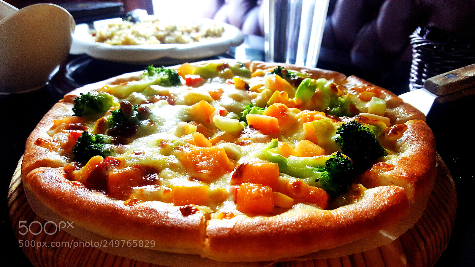 Samsung Galaxy S6 sample photo. Delicious pizza. photography