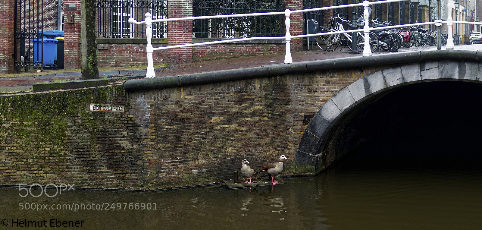 Olympus OM-D E-M5 sample photo. Delft nl, unterwegs in photography