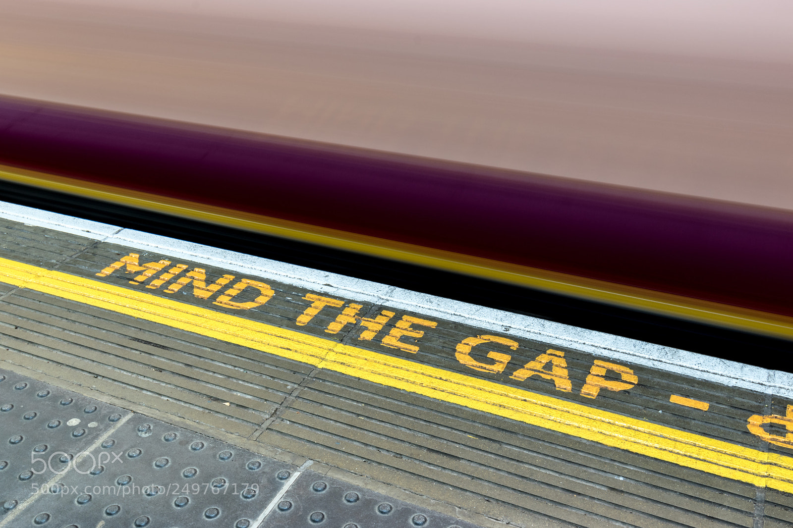 Nikon D5600 sample photo. Mind the gap photography