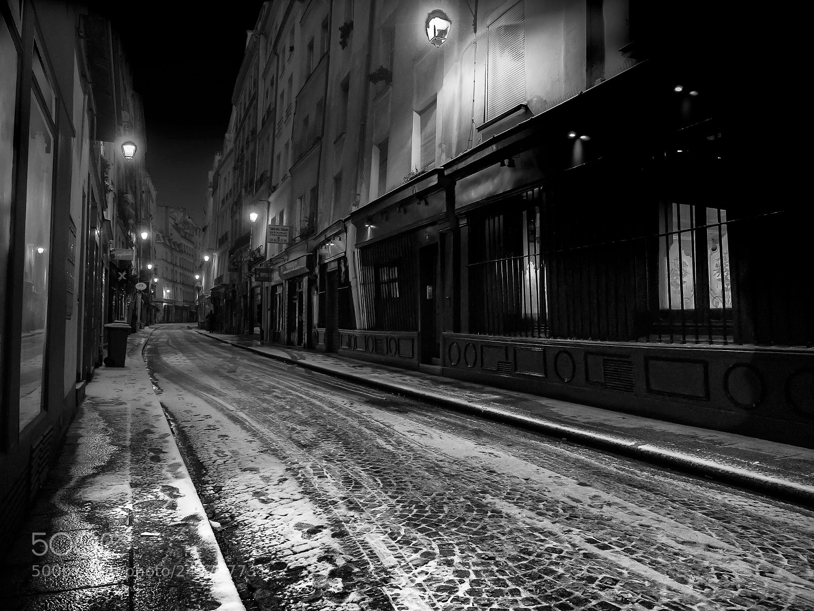 Panasonic Lumix DMC-GX85 (Lumix DMC-GX80 / Lumix DMC-GX7 Mark II) sample photo. Neige a paris sur photography