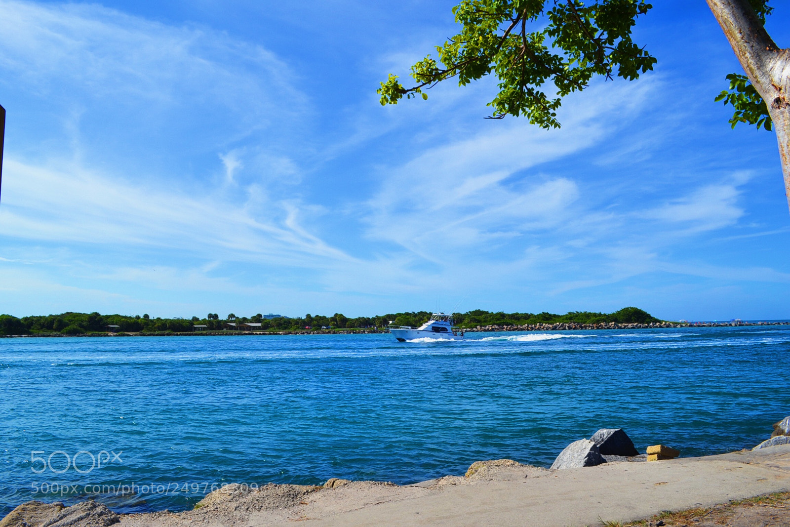 Nikon D3100 sample photo. Inter coastal boat photography