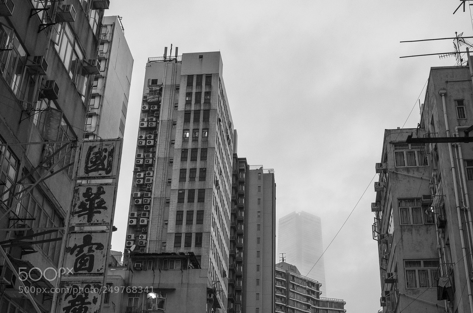 Pentax K-5 sample photo. Urbanistical noir photography