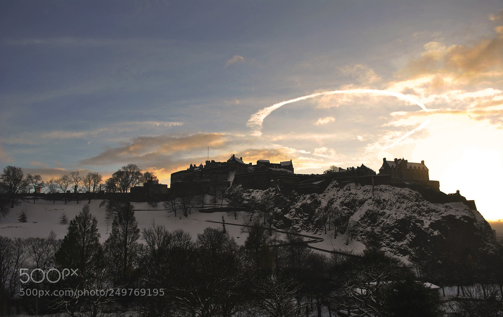 Nikon D3000 sample photo. Edinburgh castle photography
