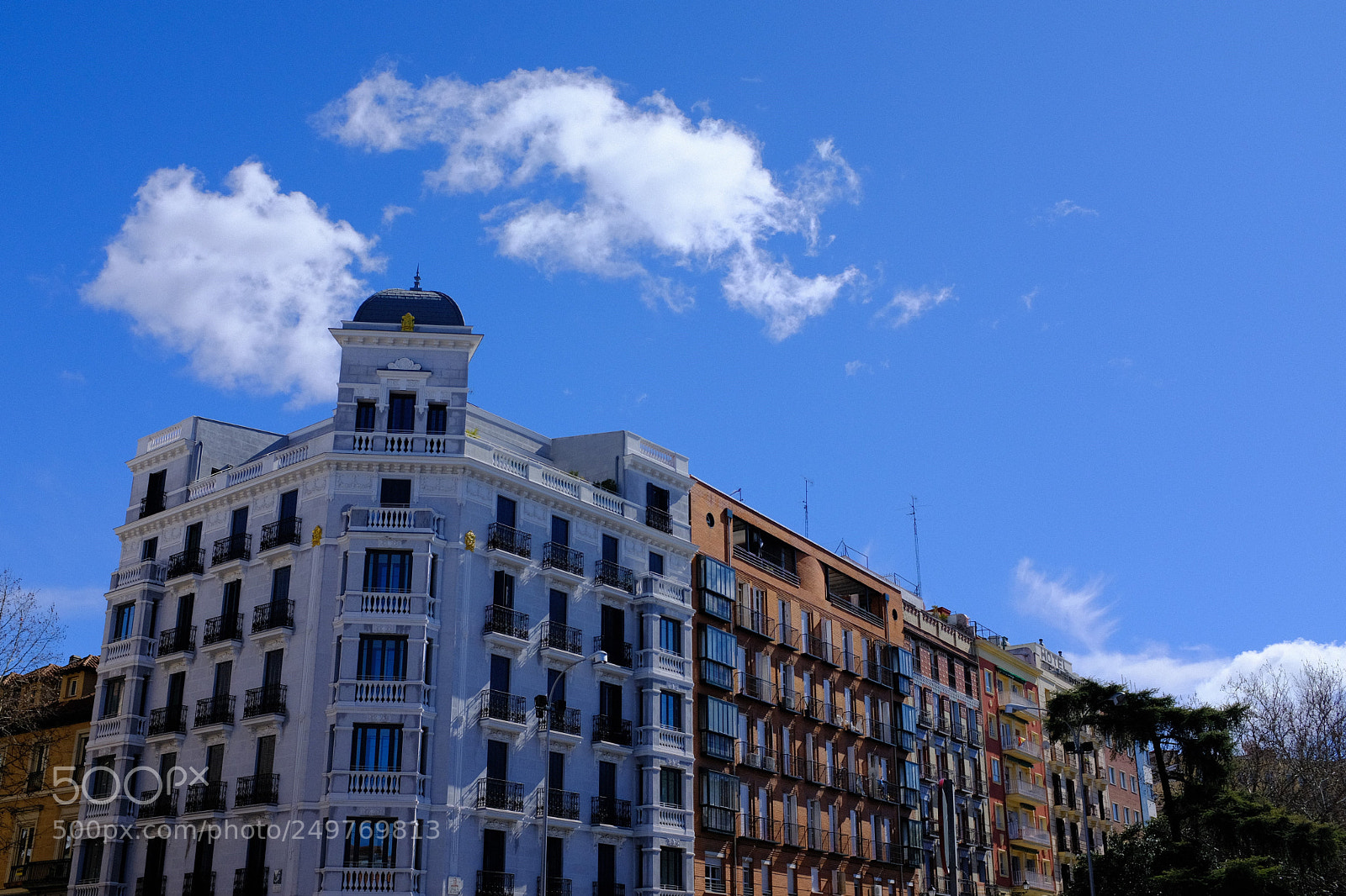 Fujifilm X100F sample photo. Colorful buildings in madrid photography