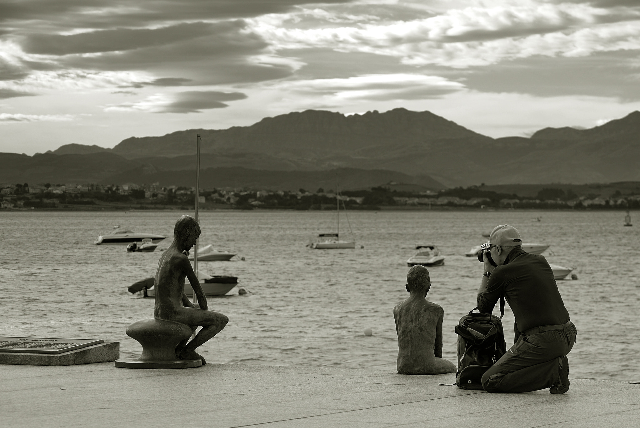 Nikon D700 sample photo. Mi amigo luis y sus amigos "los raqueros" photography