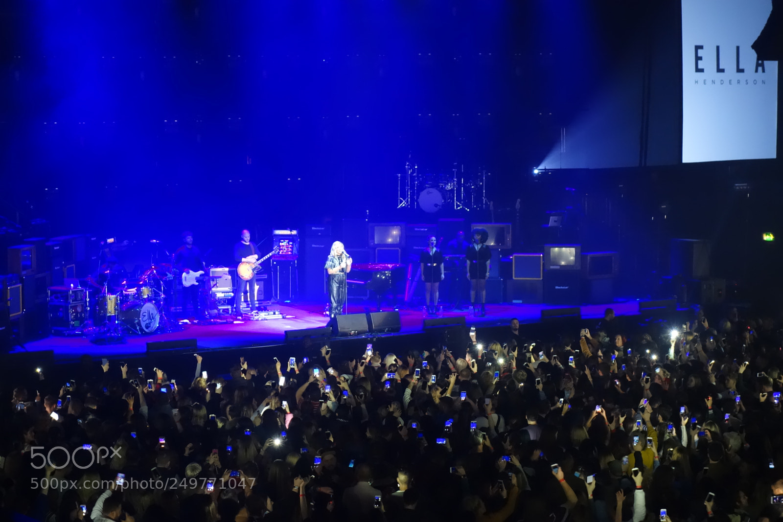 Sony Cyber-shot DSC-RX100 II sample photo. Concert the singer and photography